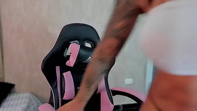 Try our streaming cams variety and talk on a personal level with our adorable girls streamers, showing off their bountiful shapes and dildos.