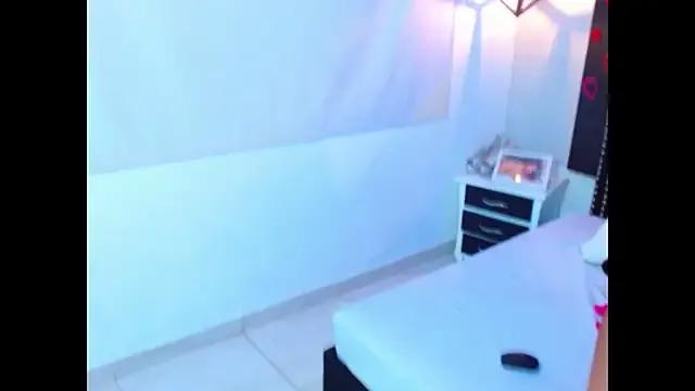 CloeStron from StripChat is Freechat