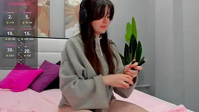 CloveDia from StripChat