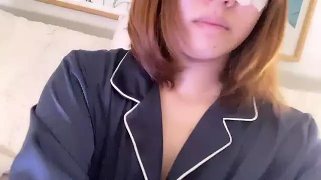 Coco_peach from StripChat