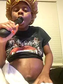 CocoaDoll22 from StripChat