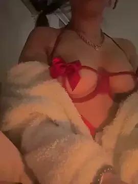 cocoloveee from StripChat