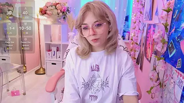 Coconut_Mia from StripChat