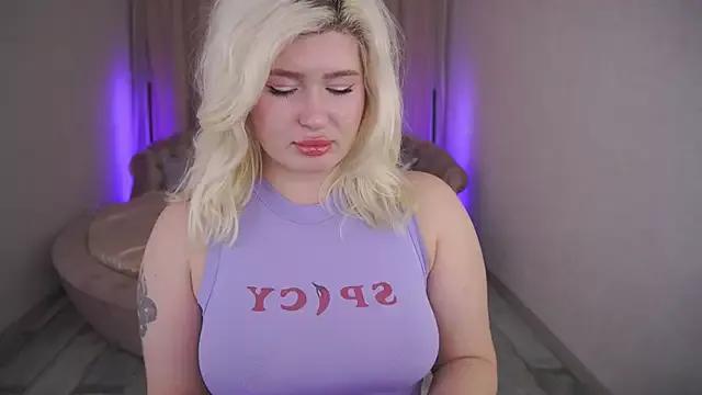Try our streaming cams variety and talk on a personal level with our adorable girls streamers, showing off their bountiful shapes and dildos.