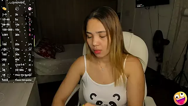 ConnyHill on StripChat 