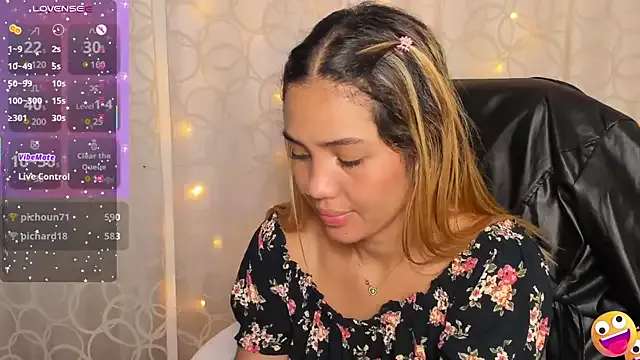 ConnyHill on StripChat 