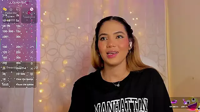 ConnyHill on StripChat 