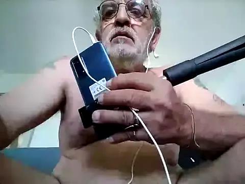 coolbrady17 from StripChat