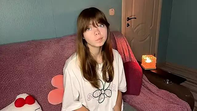 CoralinaEastoy from StripChat is Freechat