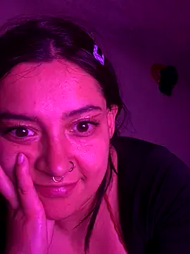 CORALINE_GREYM from StripChat is Freechat