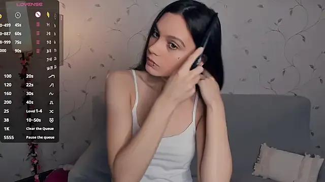 CoreenDornon from StripChat
