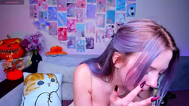 Try our streaming cams variety and talk on a personal level with our adorable girls streamers, showing off their bountiful shapes and dildos.