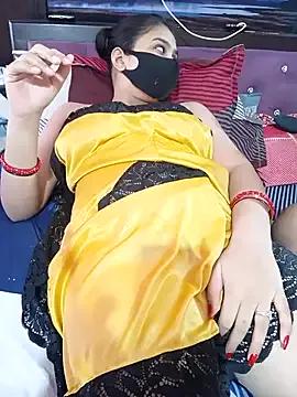COUPLE_DESIRES from StripChat is Freechat