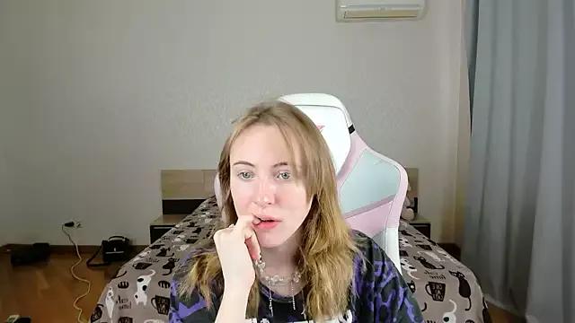 Try our streaming cams variety and talk on a personal level with our adorable girls streamers, showing off their bountiful shapes and dildos.