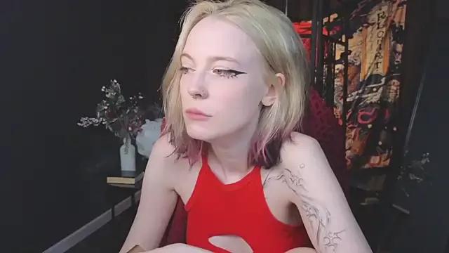 Crackling_Tatii from StripChat