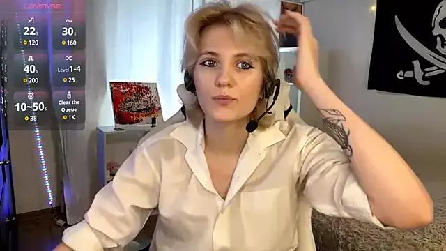 crazy_cutie from StripChat is Freechat