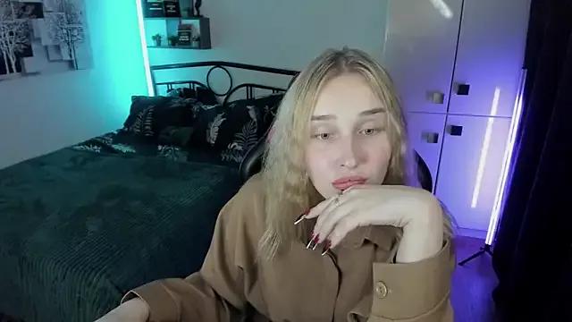 CrazyBitchInLace from StripChat is Freechat