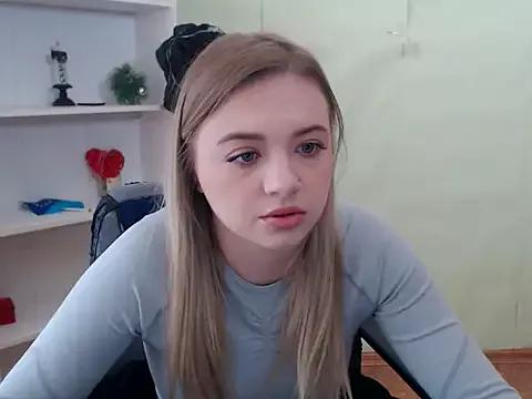 CrazyGloria from StripChat is Freechat