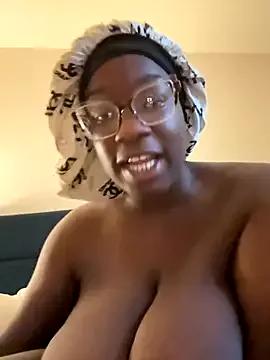 CreamedUpCutie from StripChat is Freechat