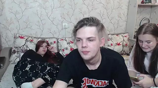 creamsodalove from StripChat is Freechat