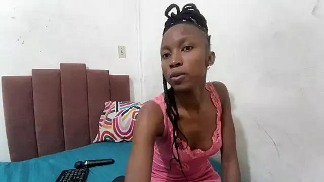 CreamySlenda from StripChat is Freechat