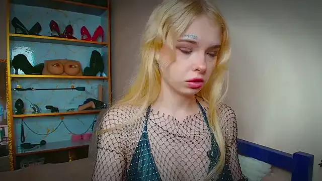 Creatrix_Lola from StripChat is Freechat