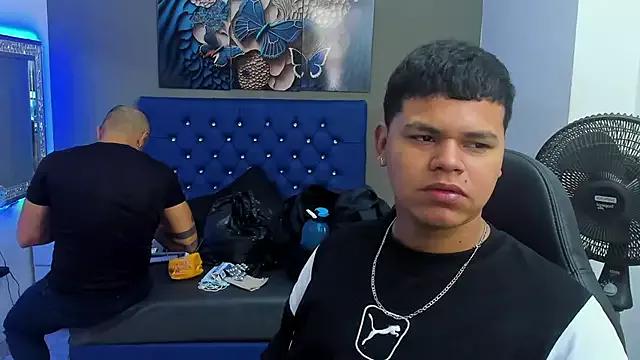 CrisAndErick from StripChat is Freechat