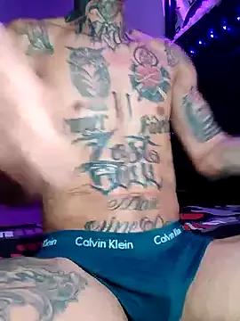 cruzito95chaka from StripChat is Freechat