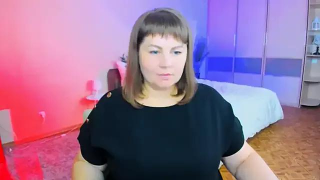 CrystaalStaar from StripChat is Freechat
