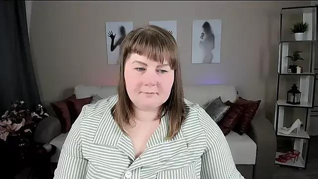 Try our streaming cams variety and talk on a personal level with our adorable girls streamers, showing off their bountiful shapes and dildos.