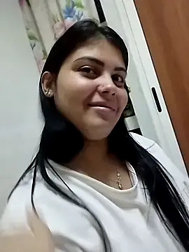 Cubanitaxxx from StripChat is Freechat