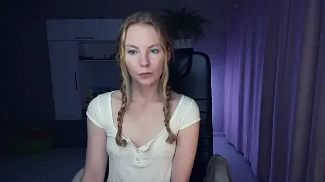 Cuddle_Cat on StripChat 