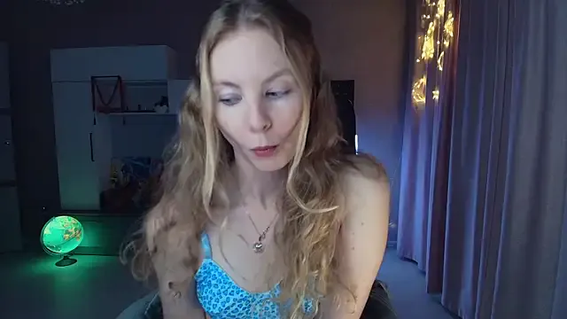 Cuddle_Cat on StripChat 