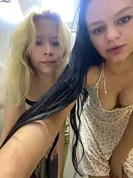 Cum_girlss from StripChat is Freechat