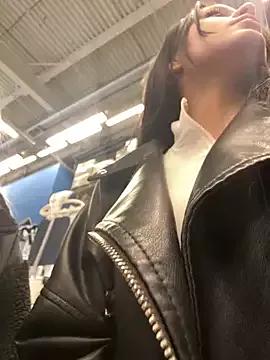 Cum_girlss from StripChat is Freechat