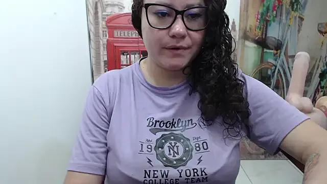 curly_greeneyed from StripChat is Freechat