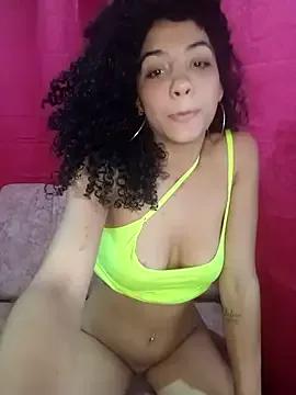 CurlyBitch from StripChat is Freechat