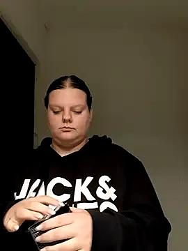 curvygirrlll from StripChat is Freechat