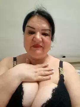 curvymilfxx990 from StripChat is Freechat