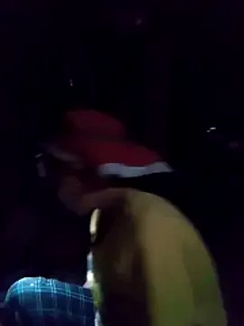 cute-kiss from StripChat is Freechat