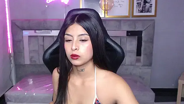 Cute_Martina_v from StripChat is Freechat