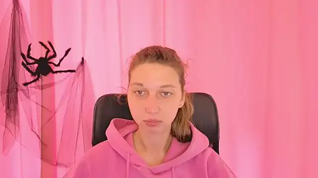 CuteEllii from StripChat is Freechat