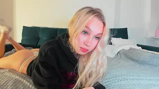 Try our streaming cams variety and talk on a personal level with our adorable girls streamers, showing off their bountiful shapes and dildos.