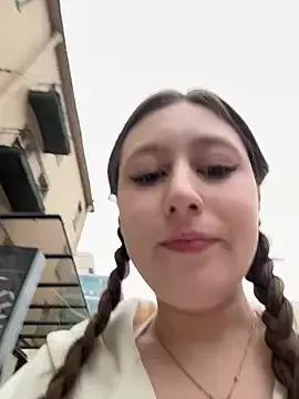 cuteperseon from StripChat is Freechat
