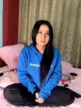 cutezxgirl from StripChat is Freechat