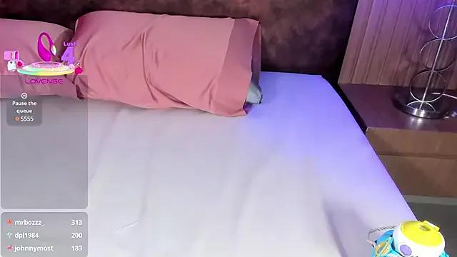 Try our streaming cams variety and talk on a personal level with our adorable girls streamers, showing off their bountiful shapes and dildos.