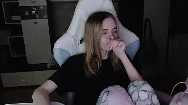 Cutti_Crystal from StripChat