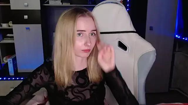 Cutti_Crystal from StripChat