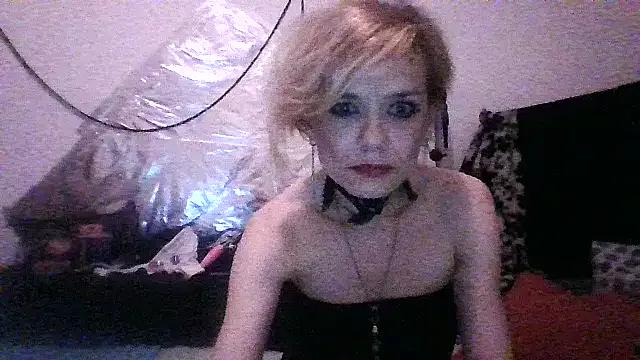 Czechslutwife from StripChat is Freechat