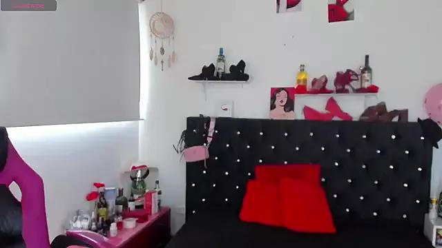 Try our streaming cams variety and talk on a personal level with our adorable girls streamers, showing off their bountiful shapes and dildos.
